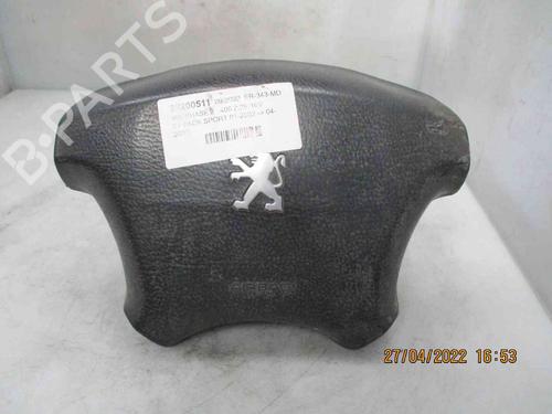 Used Driver airbag VAUXHALL ZAFIRA Mk II (B) (A05) 1.6 CNG (94 hp) 26623855