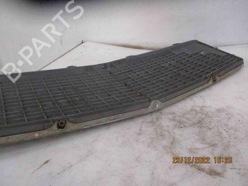 Grille MERCEDES-BENZ E-CLASS (W210) E 200 (210.035) | BP26628086C40 