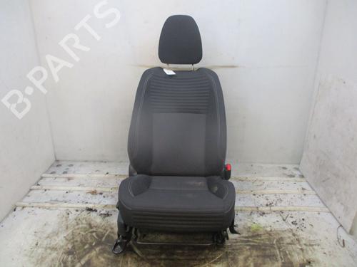 Used Right front seat TOYOTA YARIS (_P13_) 1.5 Hybrid (NHP130_) (101 hp) 24971265