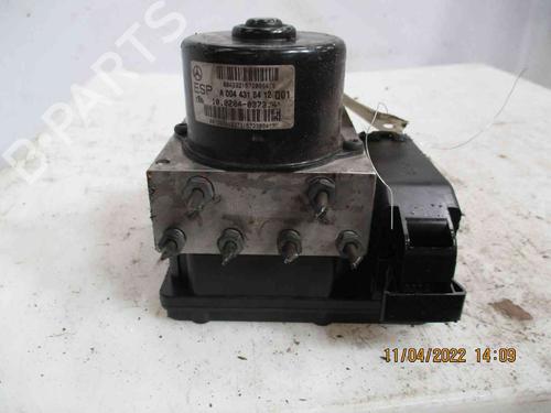 Used ABS pump MERCEDES-BENZ C-CLASS T-Model (S203) C 220 CDI (203.206, 203.208) (143 hp) 26623525