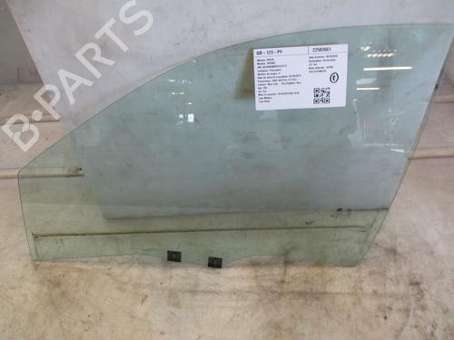 dr-rude-ventre-foran-dacia-spring-2020-32714759 main image