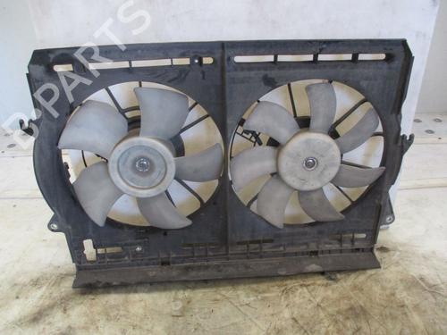 Used Radiator fan TOYOTA COROLLA Verso (ZER_, ZZE12_, R1_) 2.2 D-4D (AUR10_, AUR10R) (136 hp) 30138612