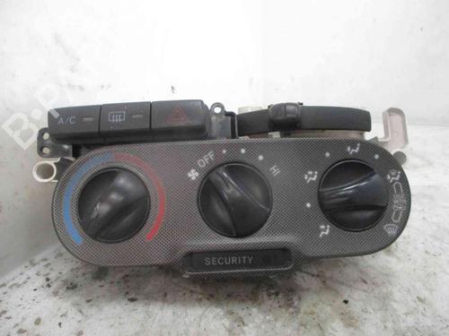 Used Climate control TOYOTA YARIS (_P1_) 1.4 D-4D (NLP10_, NLP10R) (75 hp) 24009197