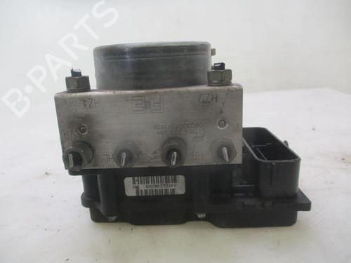 Used ABS pump ABS pump RENAULT CLIO III (BR0/1, CR0/1) 1.5 dCi (75 hp) 33946753 33946753