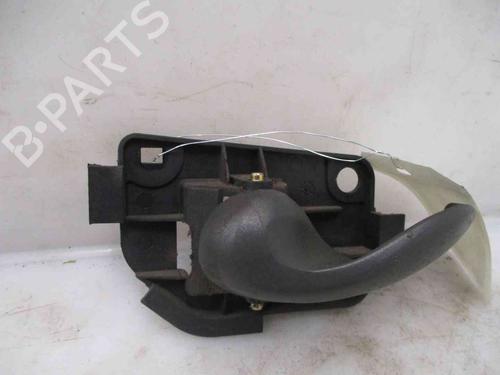 Venstre bagtil invendig håndtag FIAT PUNTO (188_) 1.2 16V 80 (188.233, .235, .253, .255, .333, .353, .639,... (80 hp) 20205964