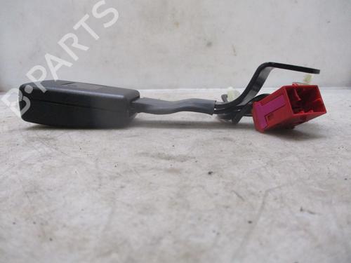 Used Seat buckle VW FOX Hatchback (5Z1, 5Z3, 5Z4) 1.2 (55 hp) 26638141