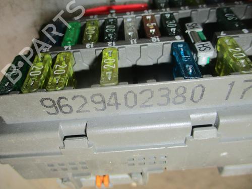 Fuse box PEUGEOT 306 Hatchback (7A, 7C, N3, N5) 1.4 | BP24103771E1