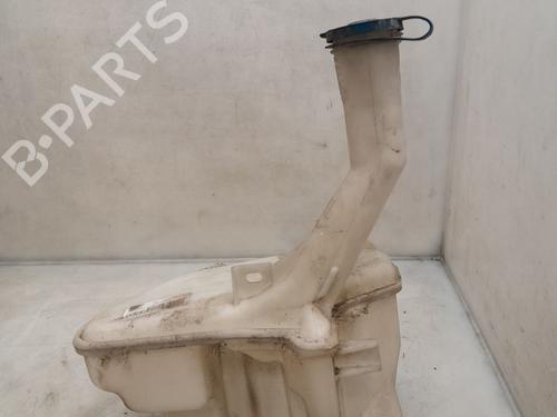 Used Windscreen washer tank Windscreen washer tank TOYOTA YARIS (_P9_) 1.3 VVT-i (SCP90_, SCP90R) (87 hp) 33892183 33892183