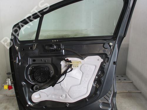 Right front door PEUGEOT 5008 (0U_, 0E_) 2.0 HDi 150 / BlueHDi 150 | BP29344061C3