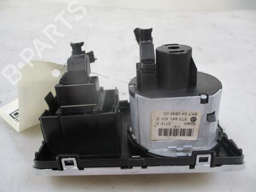 Headlight switch SKODA SUPERB II Estate (3T5) 2.0 TDI 16V | BP25487404I24 