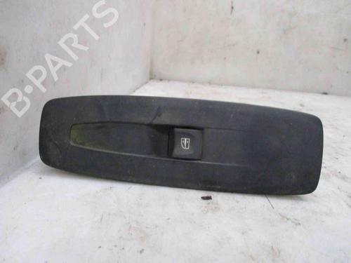 Interrupteur de vitre avant droite RENAULT MEGANE IV Hatchback (B9A/M/N_) [2015-2025]  26625926
