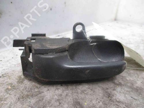 Venstre foran invendig håndtak TOYOTA YARIS (_P1_) 1.4 D-4D (NLP10_, NLP10R) (75 hp) 24009359