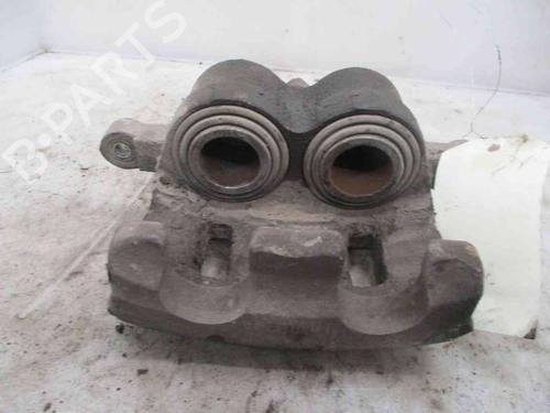 Used Right front brake caliper KIA SORENTO I (JC) 2.5 CRDi 4WD (140 hp) 21833824