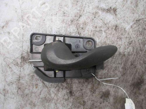Poignée intérieure avant gauche FIAT PUNTO (188_) 1.2 16V 80 (188.233, .235, .253, .255, .333, .353, .639,... (80 hp) 19713081