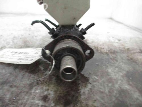 Used Brake master cylinder RENAULT MEGANE I (BA0/1_) [1995-2004]  20205739