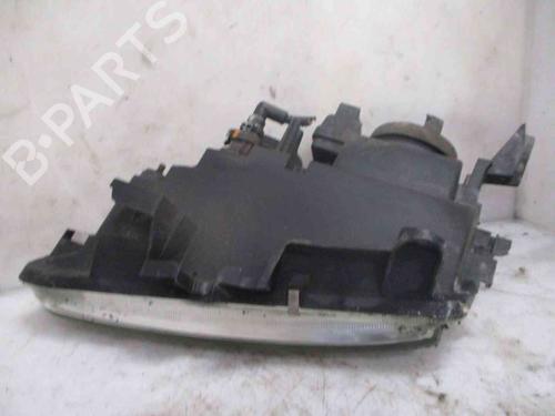 Right headlight RENAULT ESPACE III (JE0_) 2.2 dCi (JE0S) | BP24009004C29 