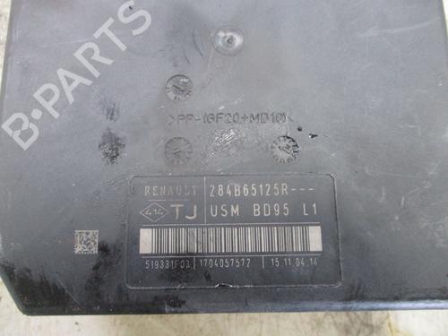 Fuse box RENAULT MEGANE III Hatchback (BZ0/1_, B3_) 1.5 dCi (BZ1G, BZ1W, BZ0R) | BP39452373E1 - Image 4
