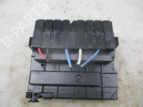 Fuse box PEUGEOT 308 I (4A_, 4C_) 1.6 HDi | BP30187185E1