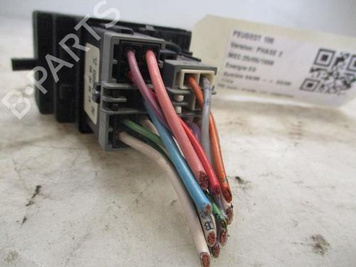 Headlight switch PEUGEOT 106 II (1A_, 1C_) 1.1 i | BP27289322I24 