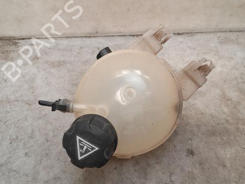 Used Expansion tank CITROËN C4 CACTUS 1.2 VTi 82 (82 hp) 28330590