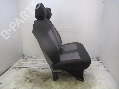 Right front seat RENAULT TRAFIC II Van (FL) 2.0 dCi 90 (FL0H, FL00, FL01, FL0M, FL0P, FL0S) | BP33030777C16  - Image 7