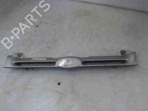 Used Grille FORD MONDEO I (GBP) [1993-1996]  26620464