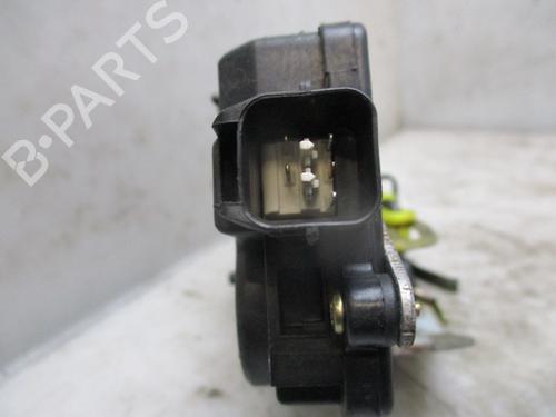 Rear left lock HYUNDAI SANTA FÉ I (SM) 2.0 CRDi 4x4 | BP24013440C100 
