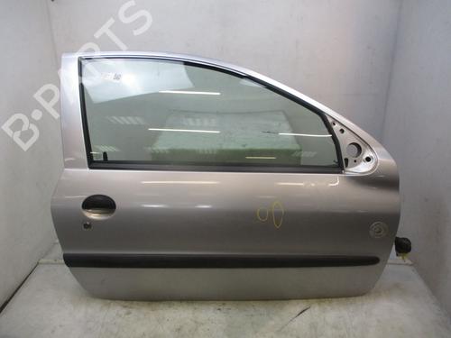 Dør høyre foran PEUGEOT 206 Hatchback (2A/C) 1.1 i (60 hp) 30331382