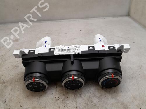 climate-control-renault-clio-v-b7_-2019-31842739 main image