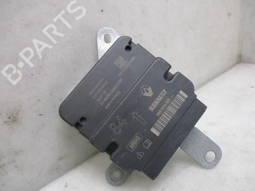 Used ECU airbags RENAULT CLIO IV (BH_) 1.5 dCi 90 (90 hp) 26635156