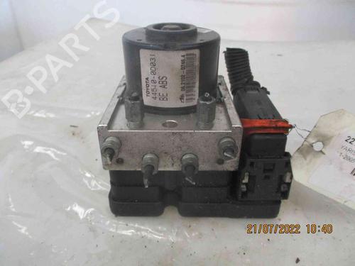 Used ABS pump TOYOTA YARIS (_P9_) 1.4 D-4D (NLP90_, NLP90R) (90 hp) 19741885