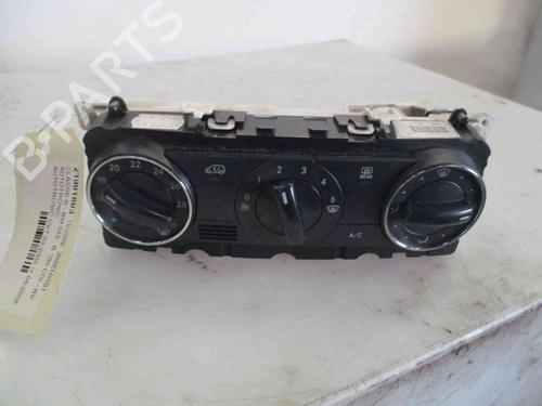 AC Styreenhet / Manøvreringsenhet MERCEDES-BENZ B-CLASS Sports Tourer (W245) B 180 CDI (245.207) (109 hp) 19718251