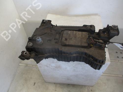 Used AdBlue tank PEUGEOT 308 II (LB_, LP_, LW_, LH_, L3_) 1.6 BlueHDi 120 (120 hp) 29984690