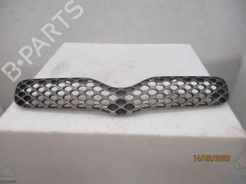 Grill TOYOTA YARIS (_P1_) 1.4 D-4D (NLP10_, NLP10R) (75 hp) 19717998