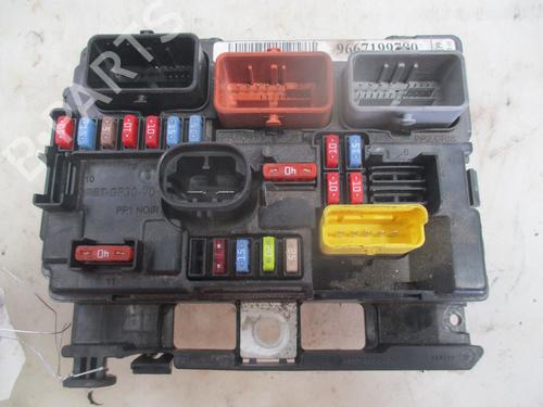 Used Fuse box Fuse box 36957924 36957924