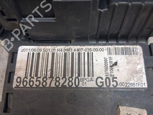 Fuse box CITROËN C4 II (NC_) 1.6 HDi 90 | BP39250443E1 - Image 6