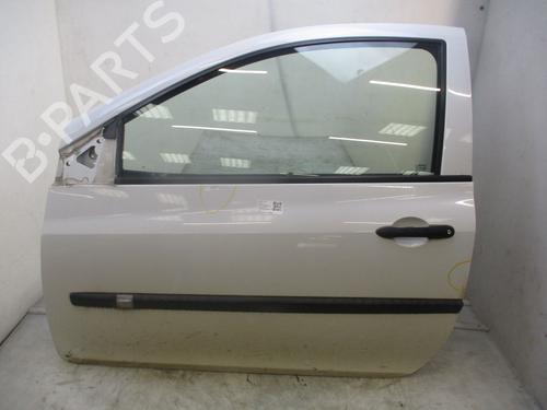 Used Left front door RENAULT CLIO III (BR0/1, CR0/1) 1.5 dCi (BR17, CR17) (86 hp) 29756415