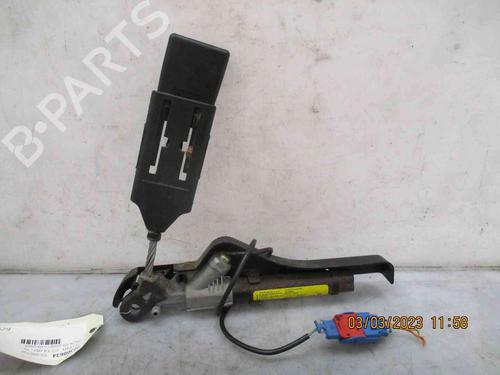 Used Seat buckle TOYOTA VEROSSA (_X11_) 2.5 VVTi (JZX110) (200 hp) 24012331
