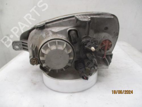 Right headlight HYUNDAI SANTA FÉ I (SM) 2.0 CRDi 4x4 | BP24013302C29 