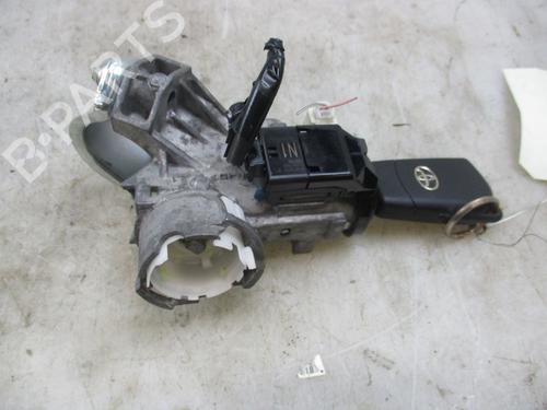 Used Ignition barrel TOYOTA YARIS (_P13_) 1.3 (NSP130_, NSP130) (99 hp) 25377868