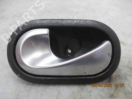 Venstre bak invendig håndtak RENAULT MEGANE II (BM0/1_, CM0/1_) [2001-2012]  26625817