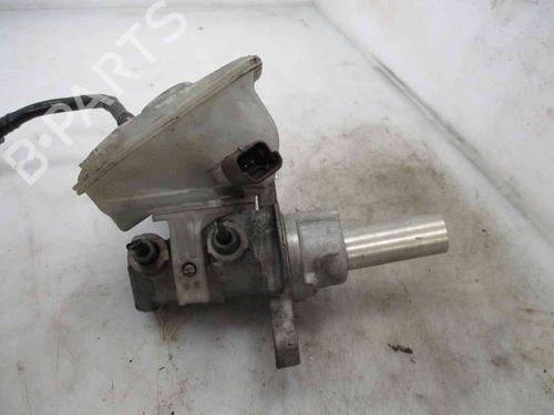 Used Brake master cylinder PEUGEOT 308 I (4A_, 4C_) 1.6 HDi (109 hp) 26620743