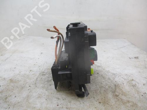 Fuse box PEUGEOT 3008 I MPV (0U_) 1.6 HDi | BP30187184E1