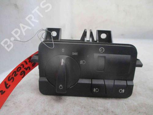 Used Headlight switch BMW 3 (E46) 330 d (184 hp) 19711464