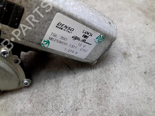 Rear wiper motor FIAT 500 (312_) 1.2 (312AXA1A) | BP26637468M102 