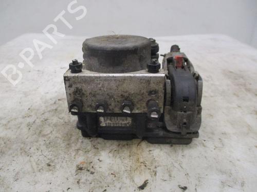 Used ABS pump HYUNDAI i20 I (PB, PBT) 1.4 CRDi (75 hp) 26637611
