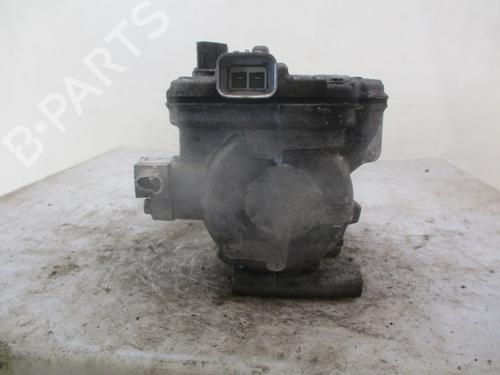 Used AC compressor AC compressor TOYOTA YARIS (_P13_) 1.5 Hybrid (NHP130_) (101 hp) 32632635 32632635