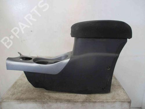 Used Glove box MITSUBISHI OUTLANDER II (CW_W) 2.2 DI-D 4WD (177 hp) 26623257
