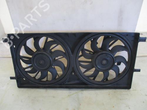 Used Radiator fan Radiator fan RENAULT LAGUNA III (BT0/1) 2.0 dCi (BT07, BT0J, BT14, BT1A, BT1S) (131 hp) 33858380 33858380