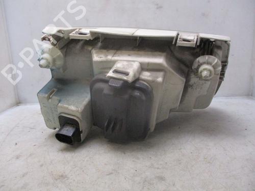 Right headlight VW POLO III (6N1) 55 1.3 | BP26637246C29 